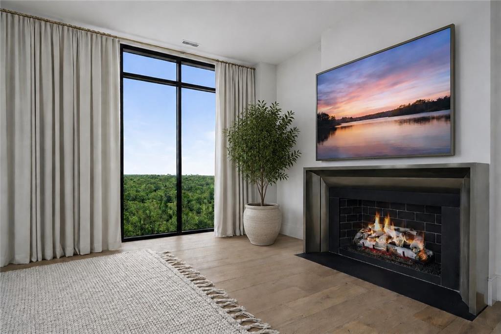 2425 Peachtree Road 1806