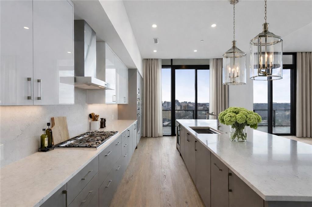 2425 Peachtree Road 1806