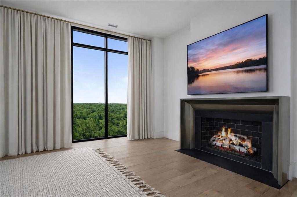 2425 Peachtree Road 1806