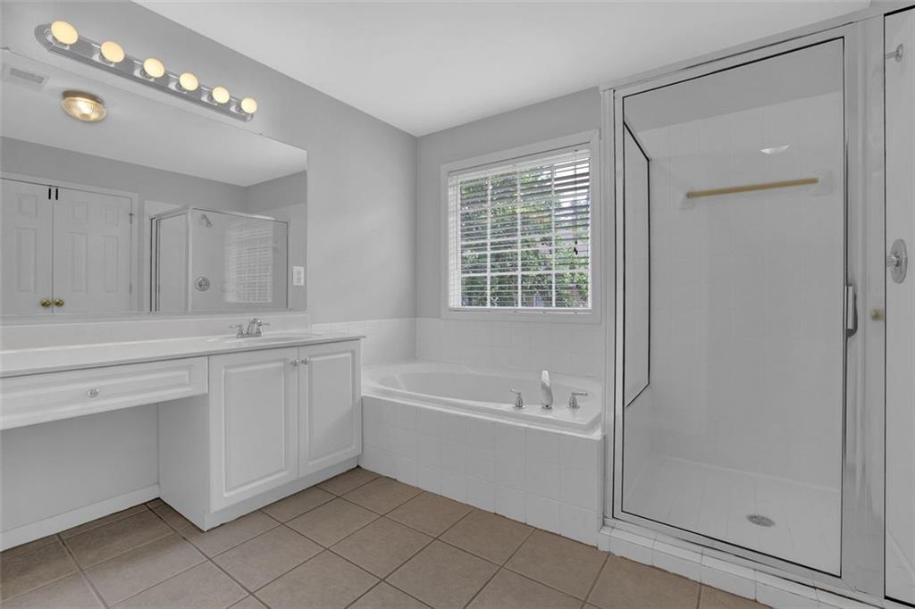 5755 Vinings Place Court, Mableton, Georgia image 31