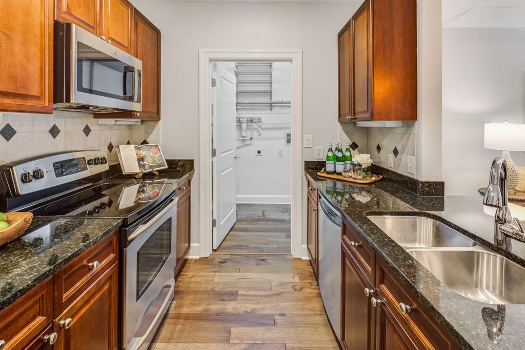 325 E Paces Ferry Road NE 410