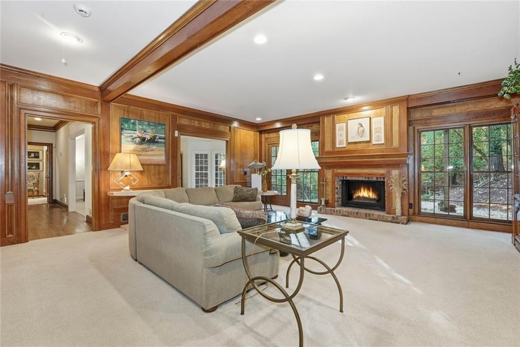 Huntcliff - Residential