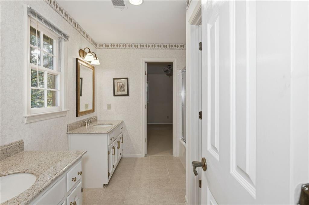 Huntcliff - Residential