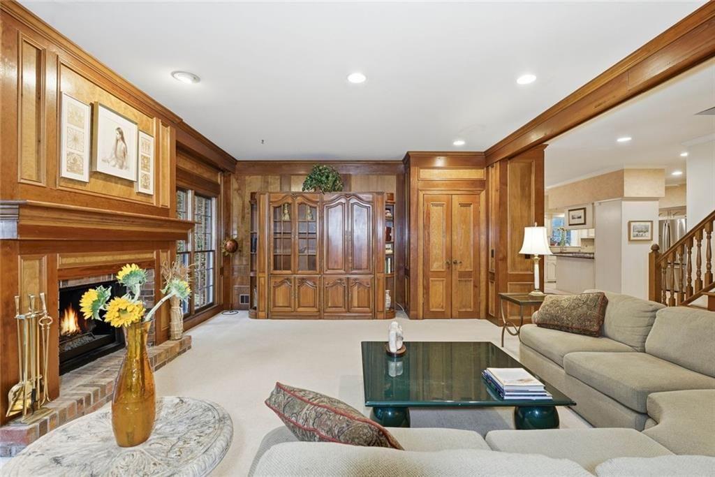 Huntcliff - Residential