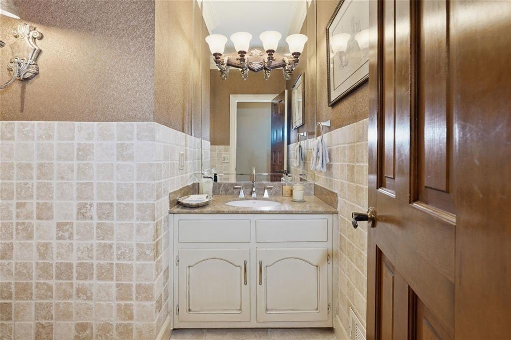 Huntcliff - Residential