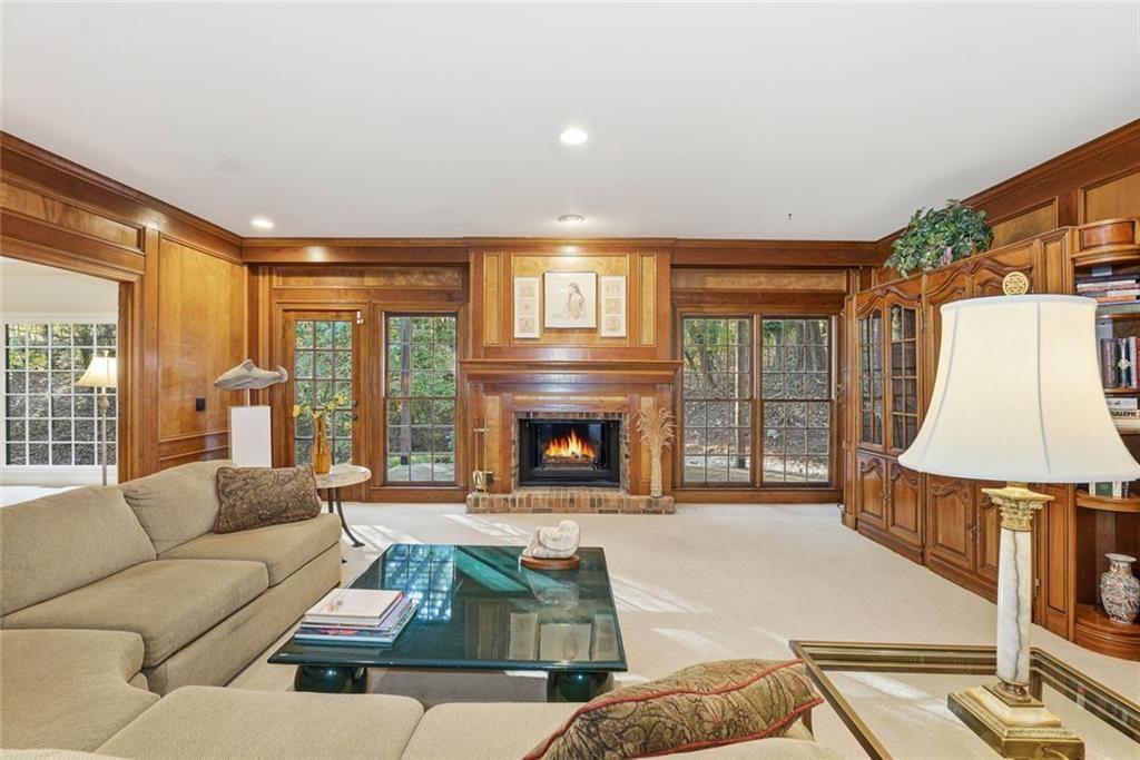 Huntcliff - Residential