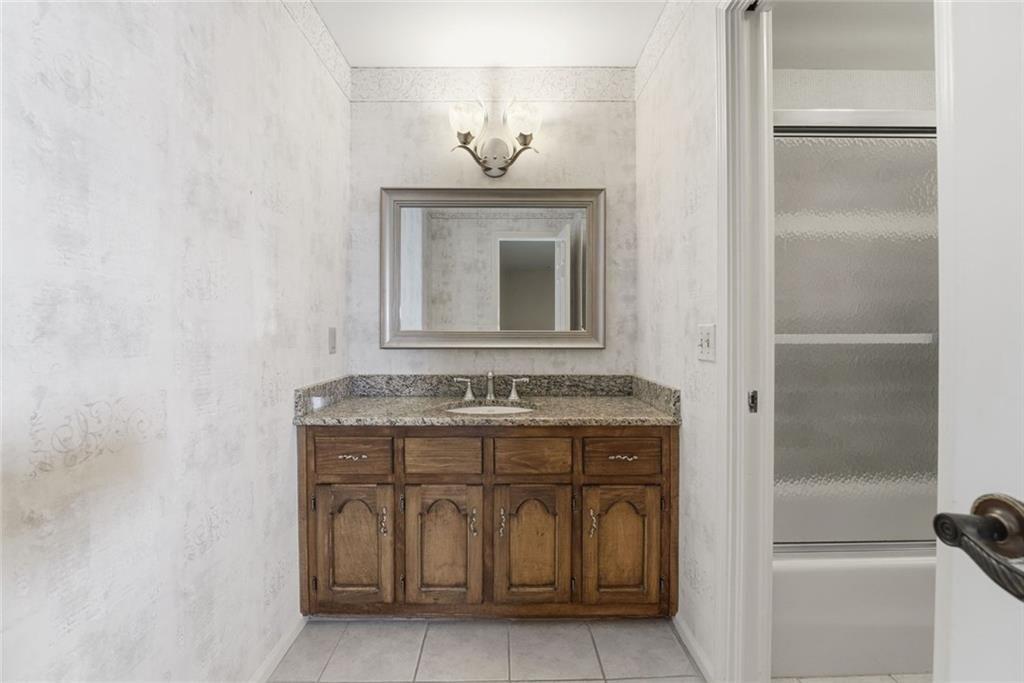 Huntcliff - Residential