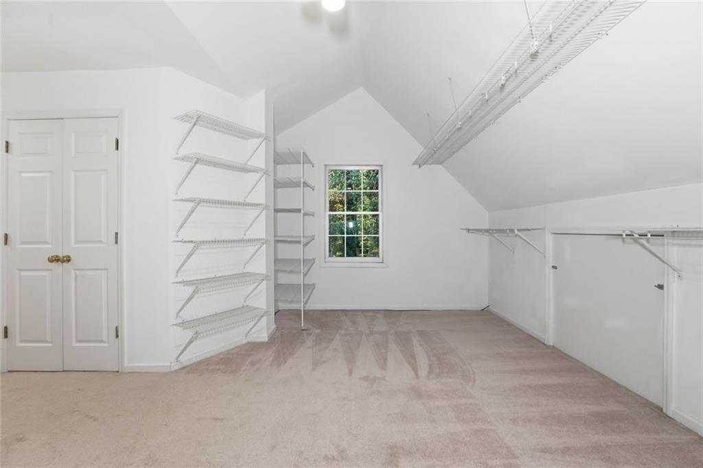 Huntcliff - Residential