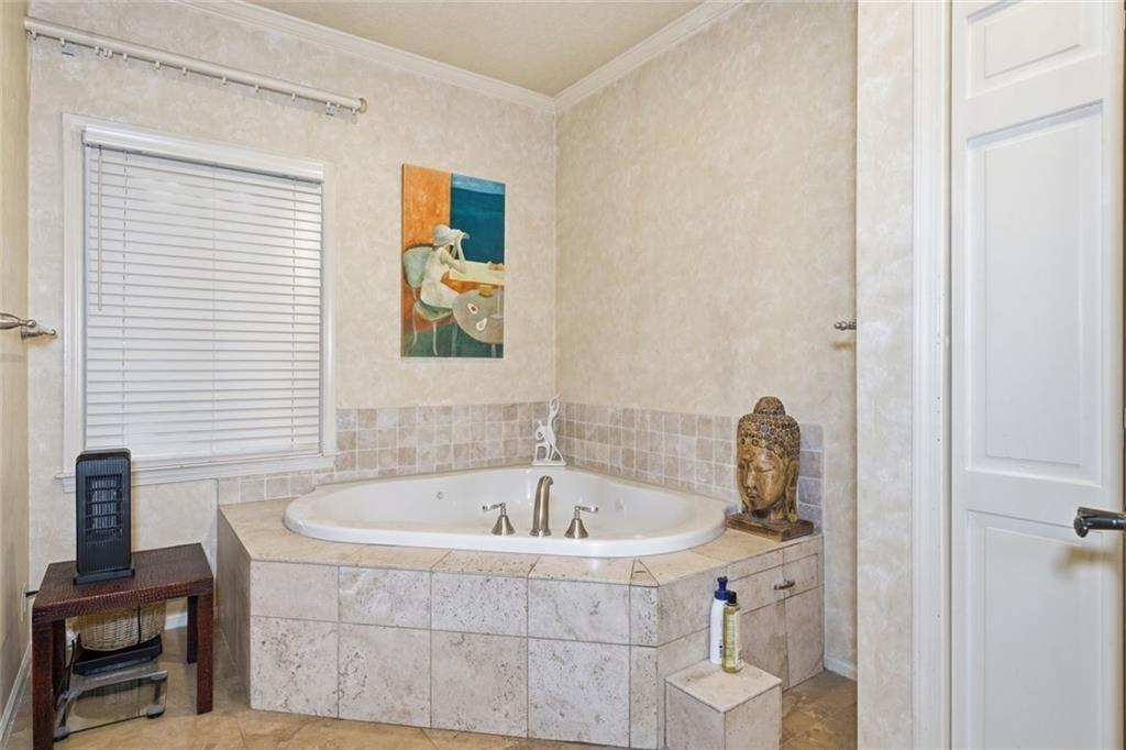 Huntcliff - Residential