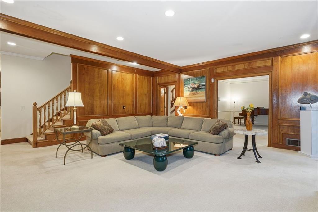 Huntcliff - Residential