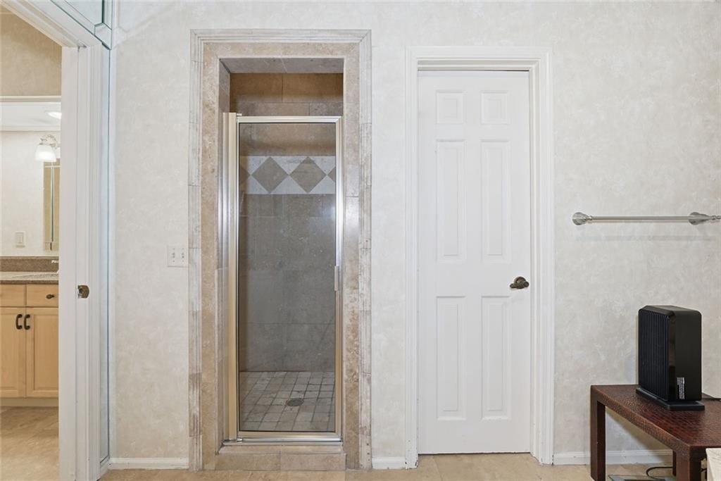 Huntcliff - Residential