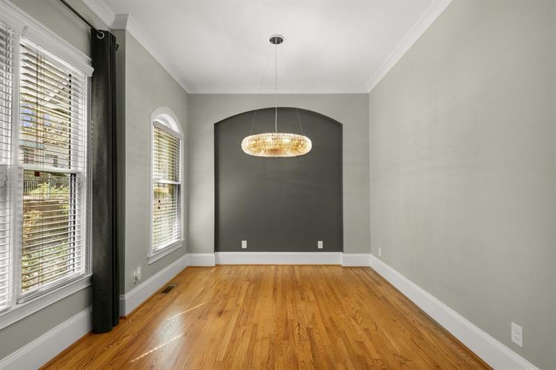 395 Laurent Street NW 5