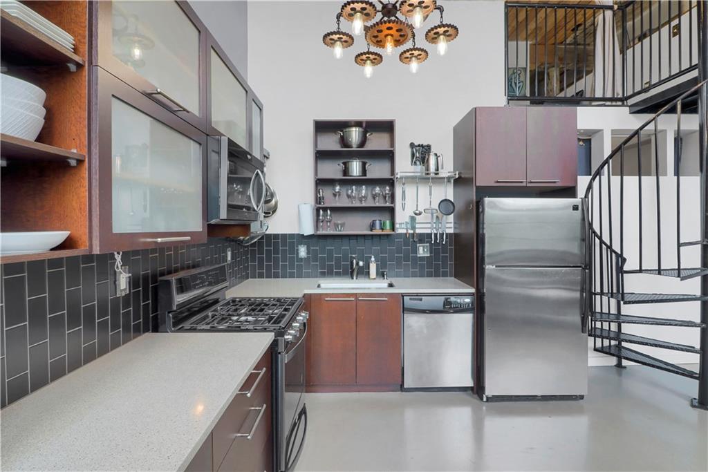 170 Boulevard SE 203E