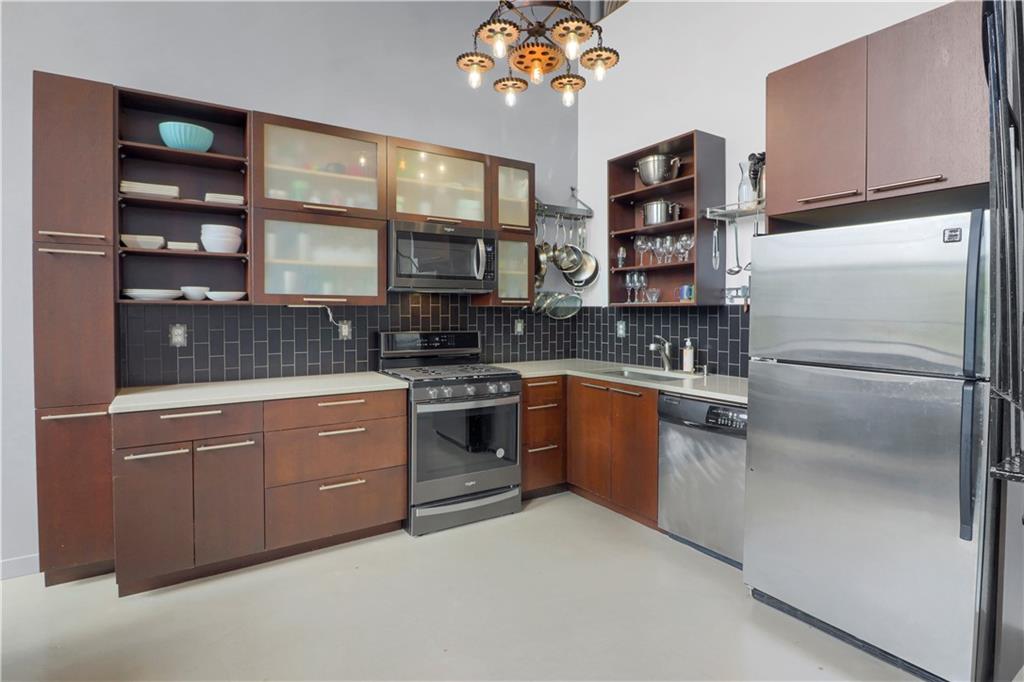 170 Boulevard SE 203E