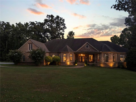 Homes For Sale - 456 E Valley Road<br/> Rydal, GA 30171