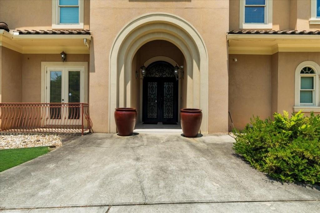 932 Shadowford Falls