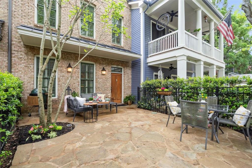 719 Hammond Drive