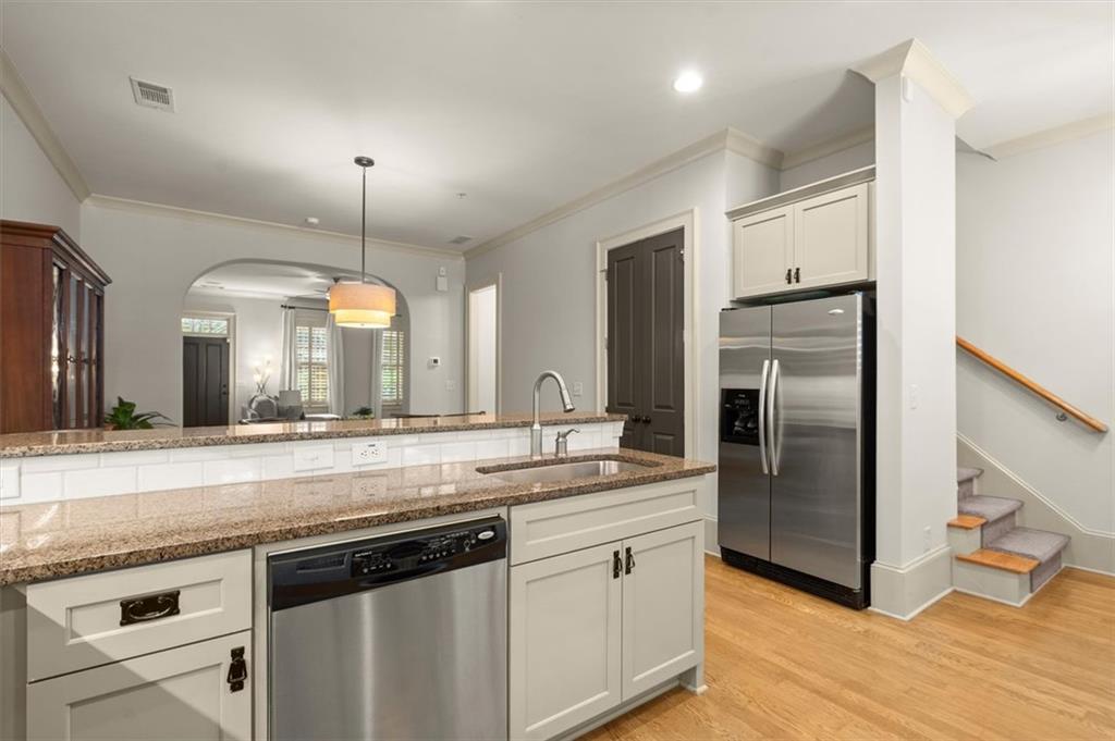 719 Hammond Drive, Woodstock, Georgia image 14