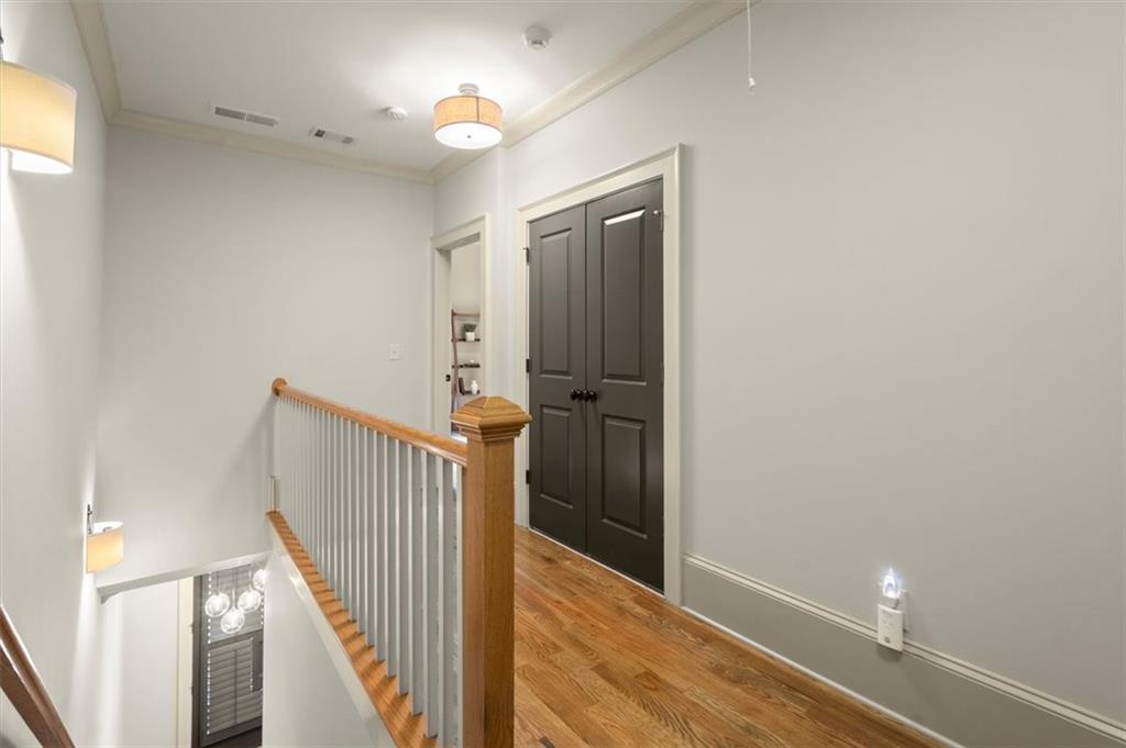 719 Hammond Drive, Woodstock, Georgia image 25