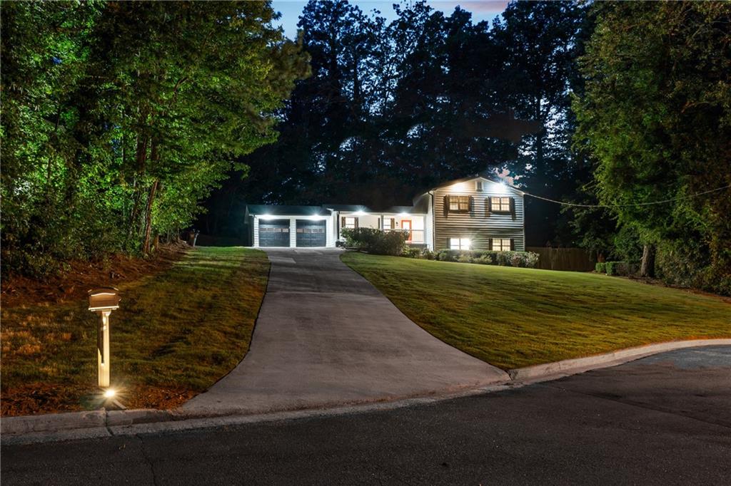 2103 Forest Court