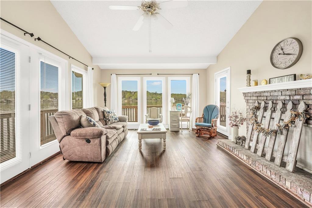 216 Deep Water Road