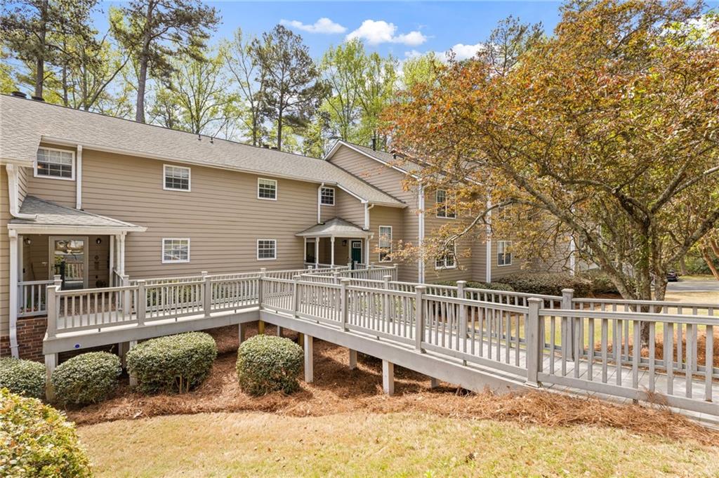 4447 Pineridge Circle