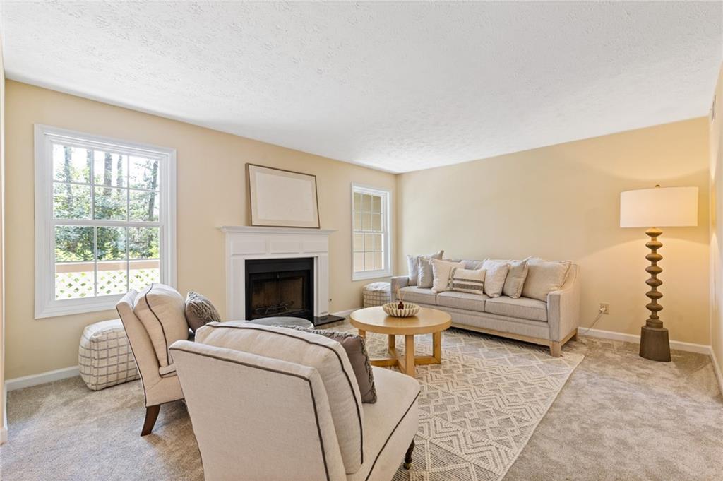 4447 Pineridge Circle