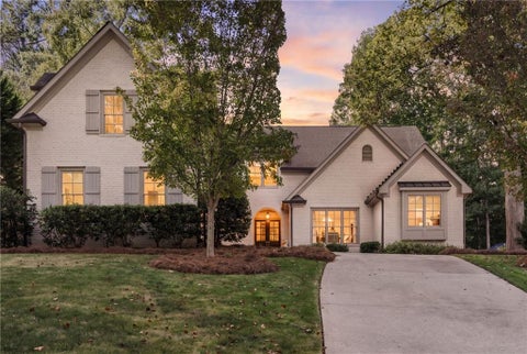 Photo of 2872 Parkridge Drive NE, Atlanta, GA 30319 (MLS # 7838205)