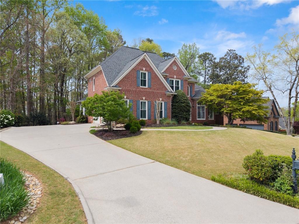 1870 Chattahoochee Run Drive, Suwanee, Georgia image 3