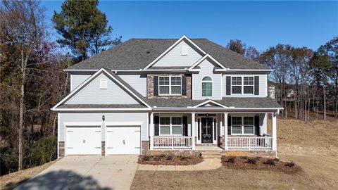 A home in Adairsville