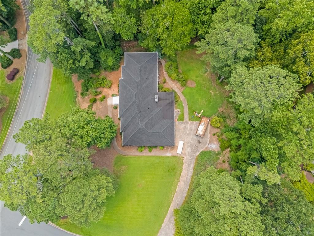 1080 Huntcliff NE
