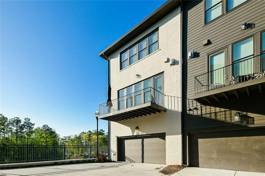 6666 Sterling Drive, Sandy Springs, Georgia image 5