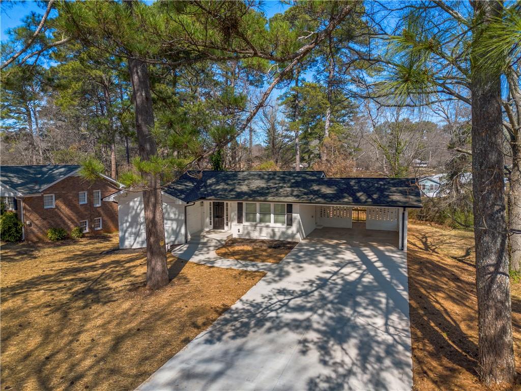 1890 Carla Drive, Morrow, Georgia image 3