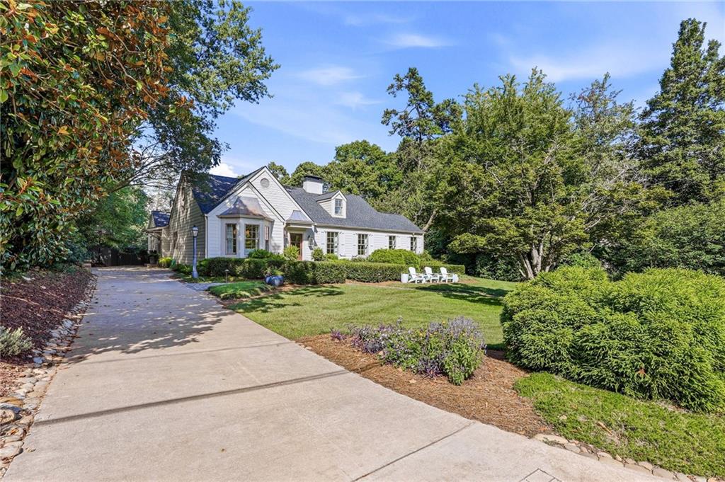 938 Cherokee Road