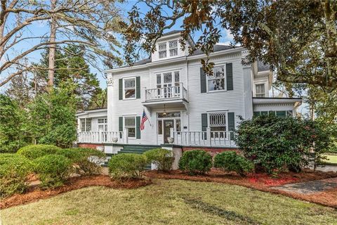Homes For Sale - 301 N East Street<br/> Greene County, Greensboro, GA 30642