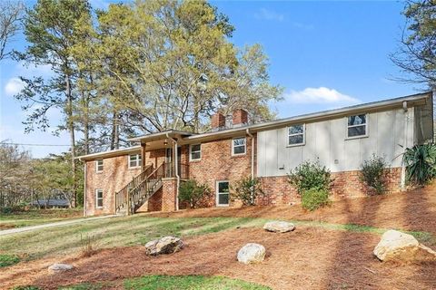 2549 Oak Avenue Tucker GA 30084