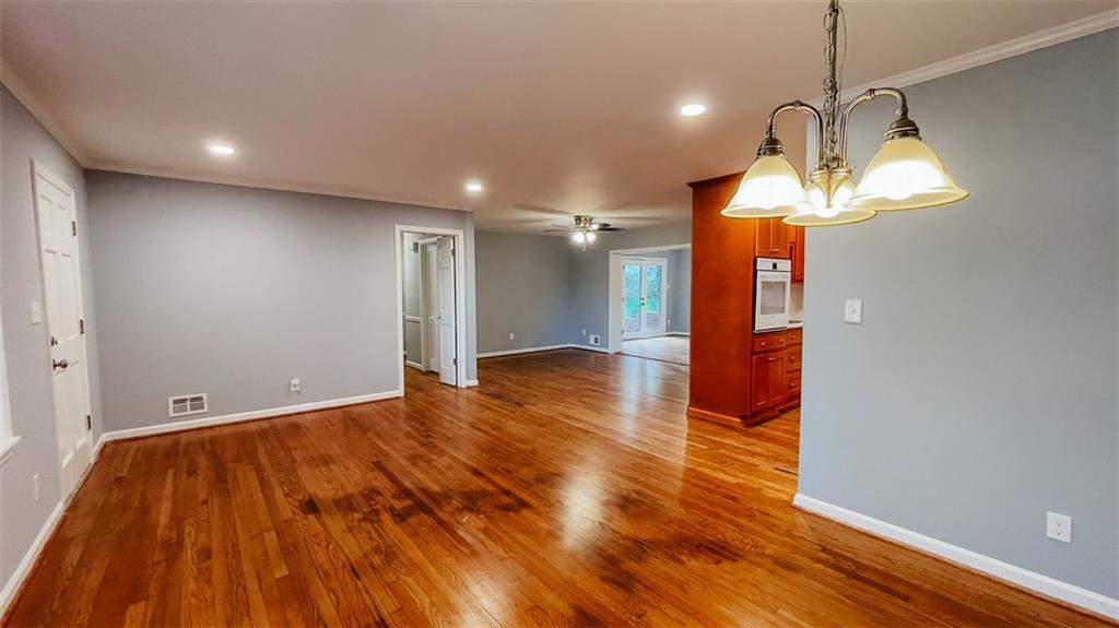 2744 Hunting Hill Lane, Decatur, Georgia image 6