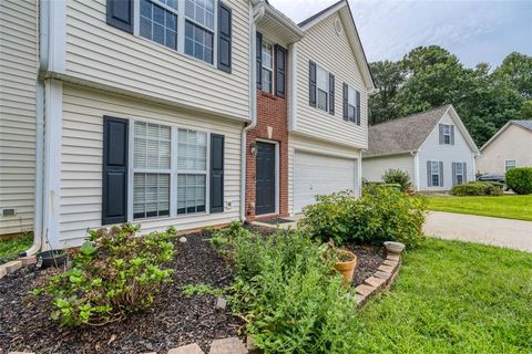 Photo of 318 Lee Miller Drive, Suwanee, GA 30024 (MLS # 7647019)