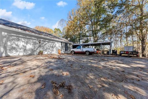 A home in Dawsonville