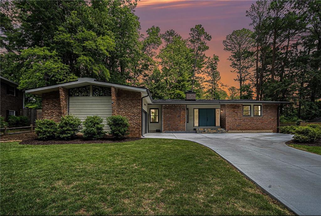 4469 Huntington Circle, Atlanta, Georgia image 3