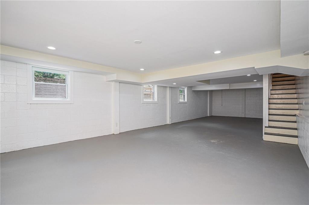 4469 Huntington Circle, Atlanta, Georgia image 22