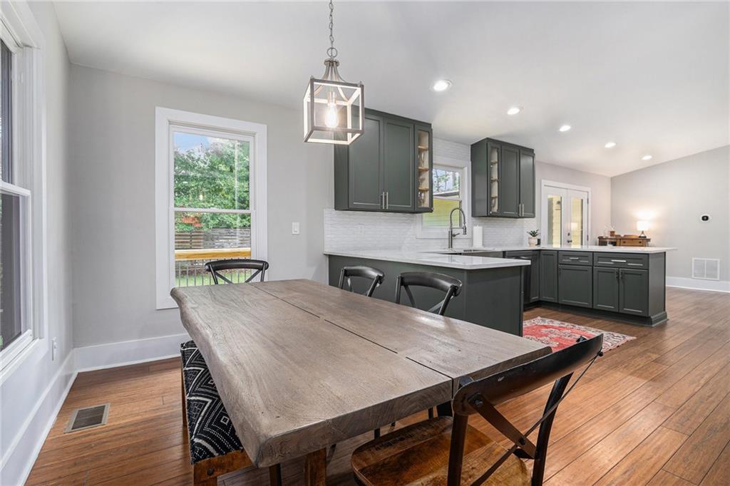4469 Huntington Circle, Atlanta, Georgia image 9