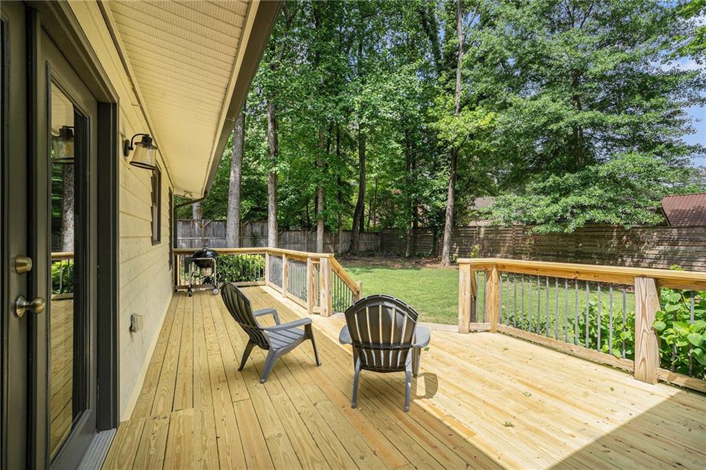 4469 Huntington Circle, Atlanta, Georgia image 23