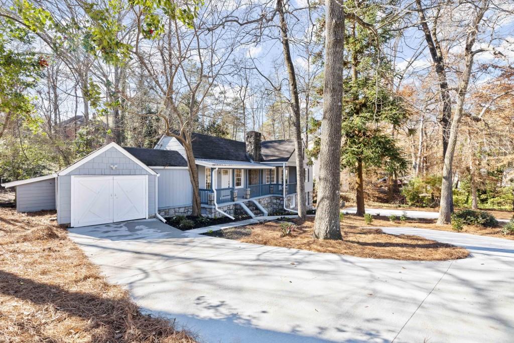 3310 E Roxboro Road NE