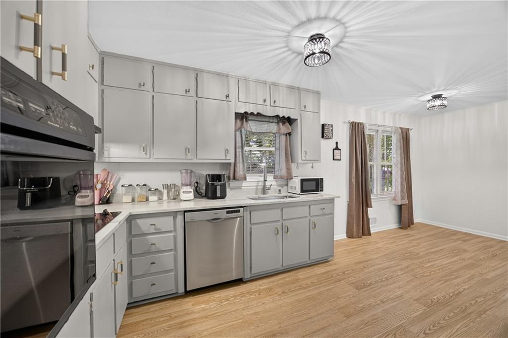 6243 David Lane SW