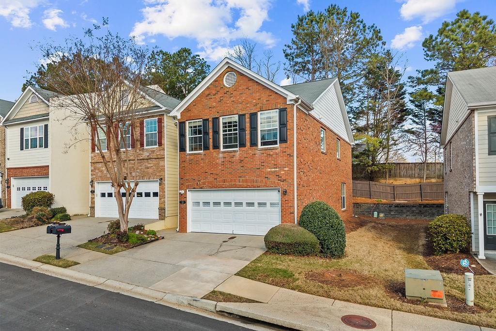 589 Woodland Park Ter