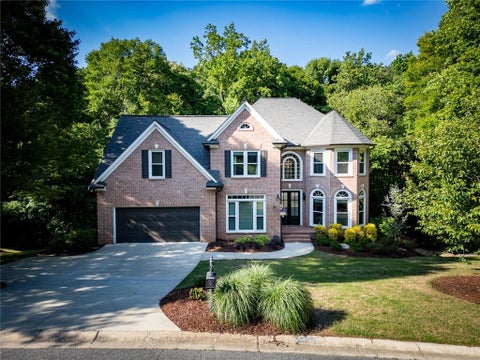Homes For Sale - 4121 Riverview Run Court<br/> Suwanee, GA 30024