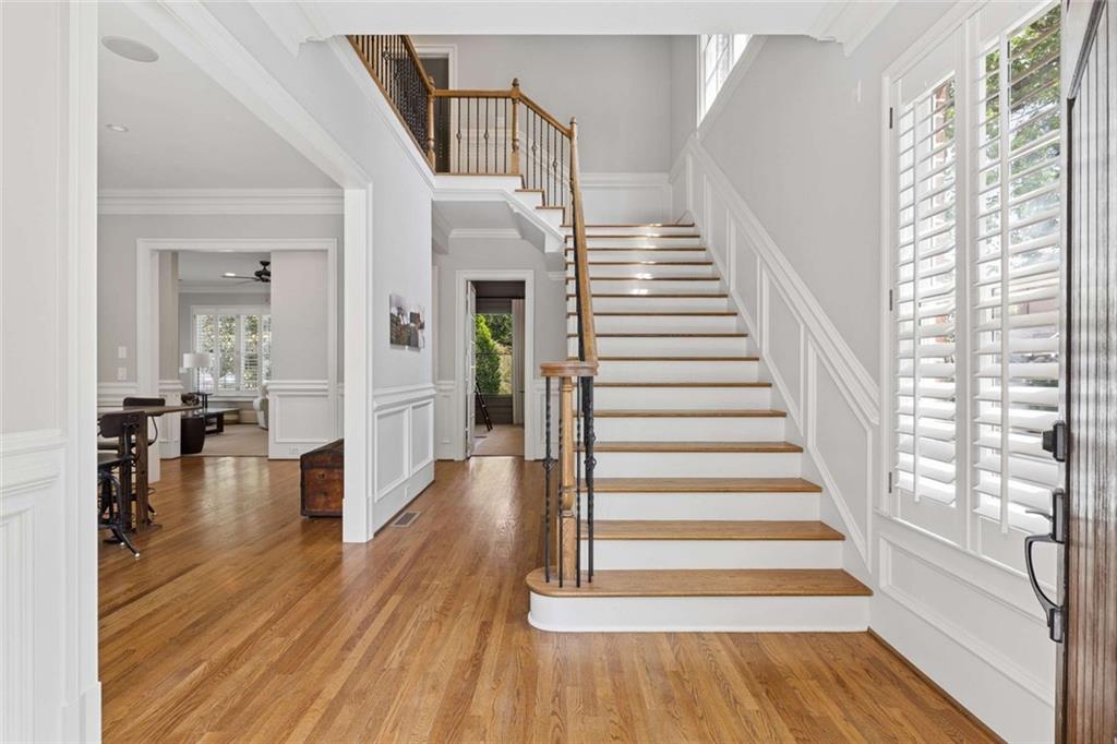 2299 Colonial Drive NE