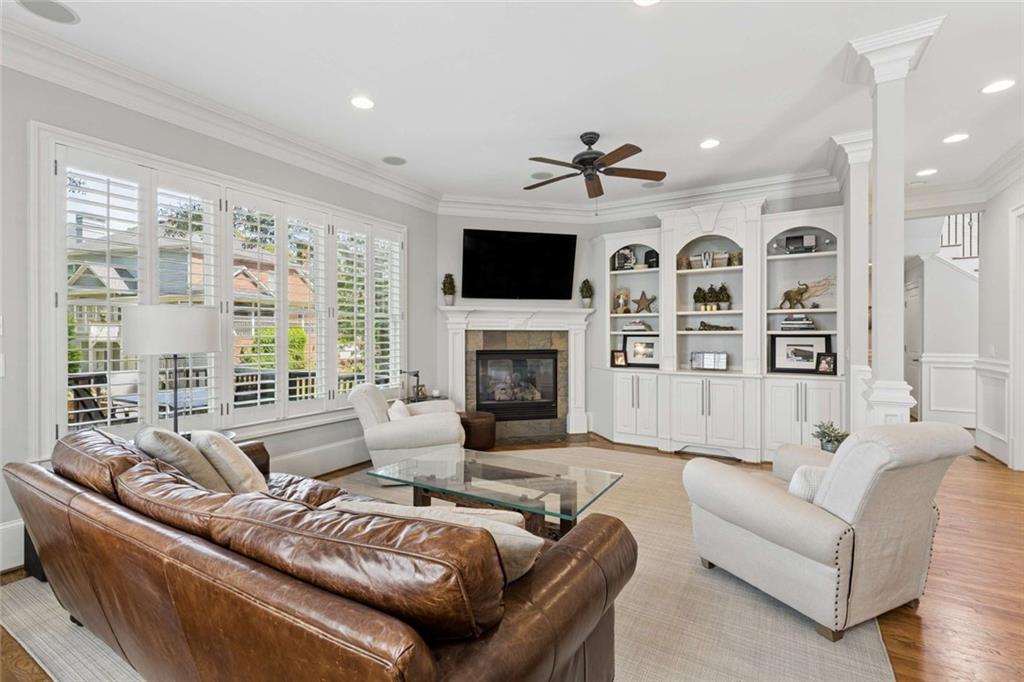 2299 Colonial Drive NE