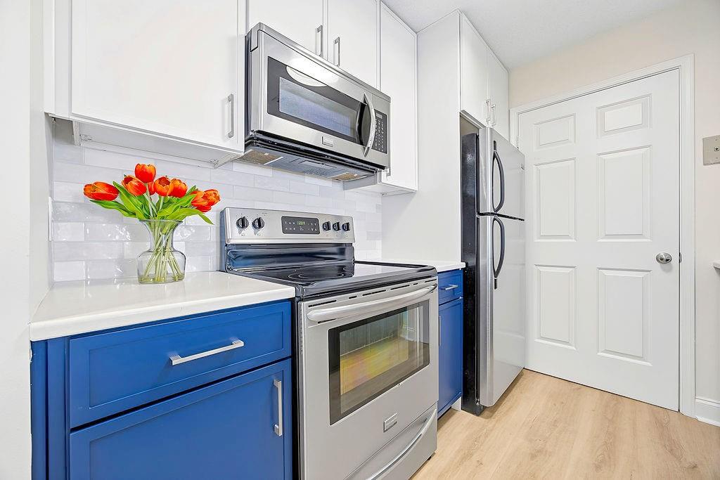 1075 Peachtree Walk NE A301